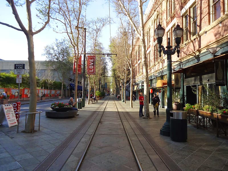 downtown-san-jose-sidewalk-in-san-jose-california-with-trees-and-buildings