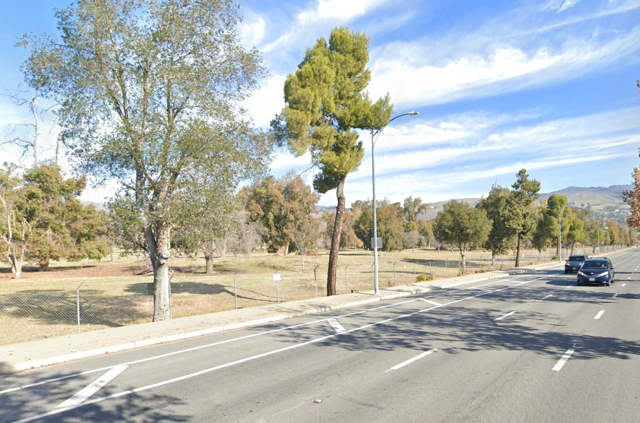 Street View (Tully looking east)