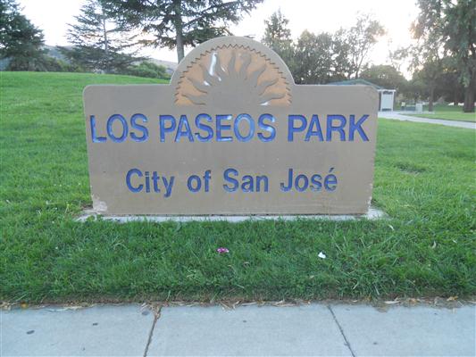 Los Paseos Park